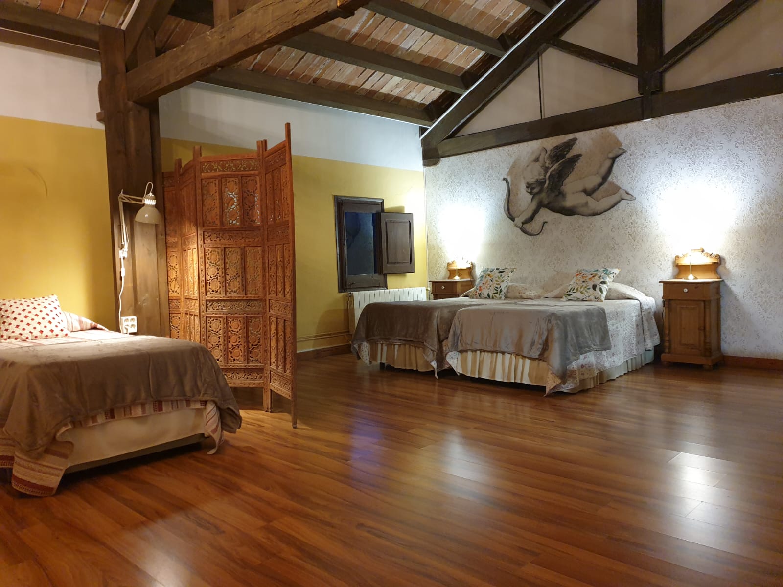 Hotel Rural El Castell en Torrelles de Foix - Imagen 14