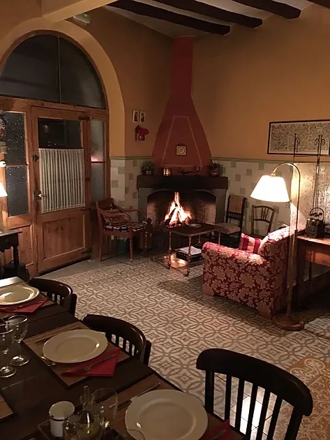 Hotel Rural El Castell en Torrelles de Foix - Imagen 18