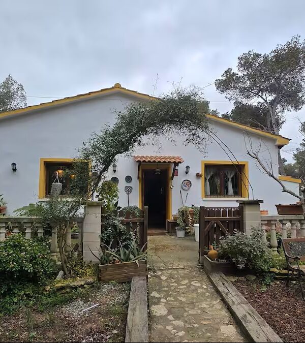 Refugio del Bosque. Castellet i la Gornal.