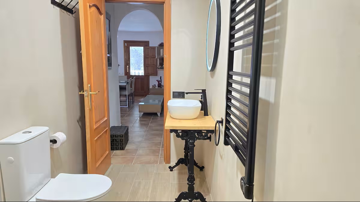 Refugio del Bosque. Castellet i la Gornal. - Imagen 25