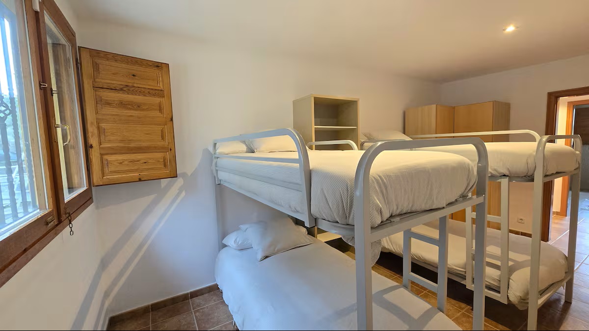 Refugio del Bosque. Castellet i la Gornal. - Imagen 30