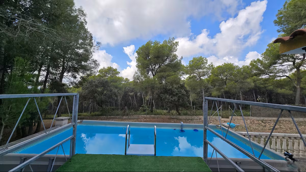 Refugio del Bosque. Castellet i la Gornal. - Imagen 4