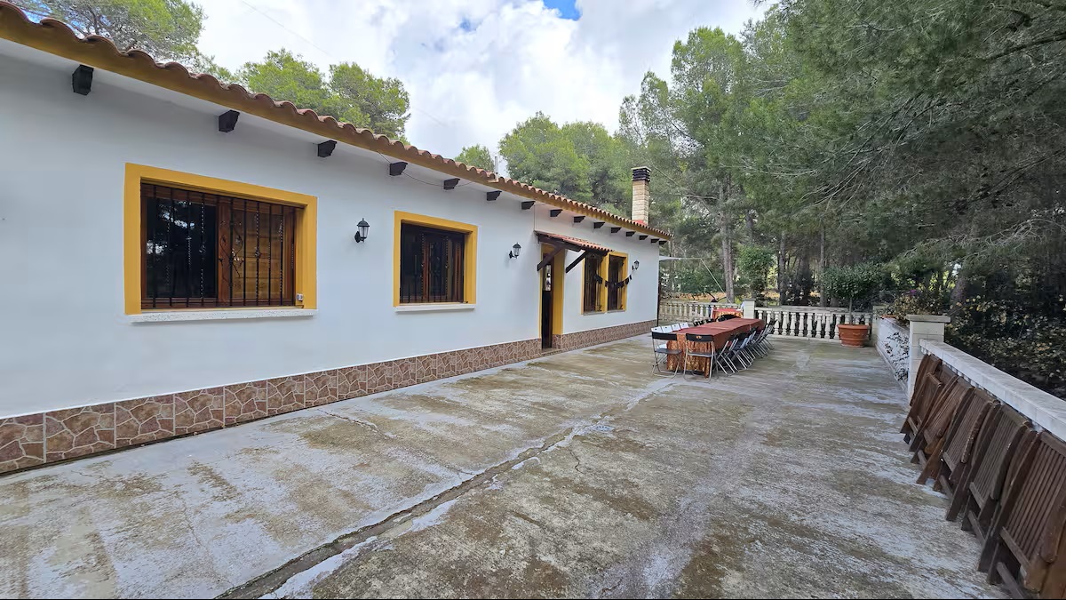 Refugio del Bosque. Castellet i la Gornal. - Imagen 9